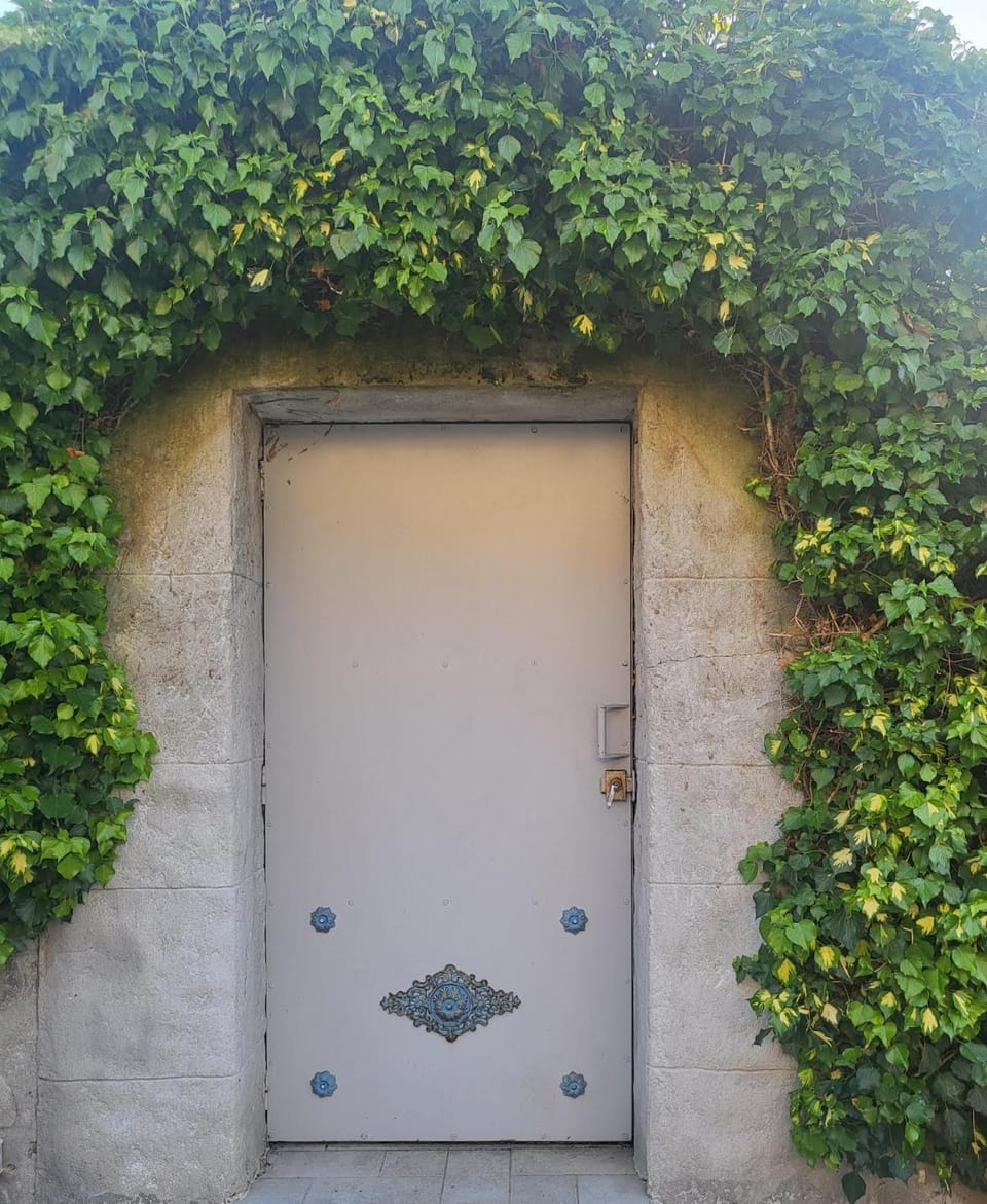 Facade/entrance, Garden