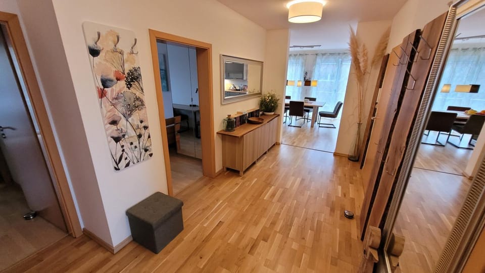 Helle Wohnung mit Balkon 120qm, 4Zimmer Apartment in Dortmund