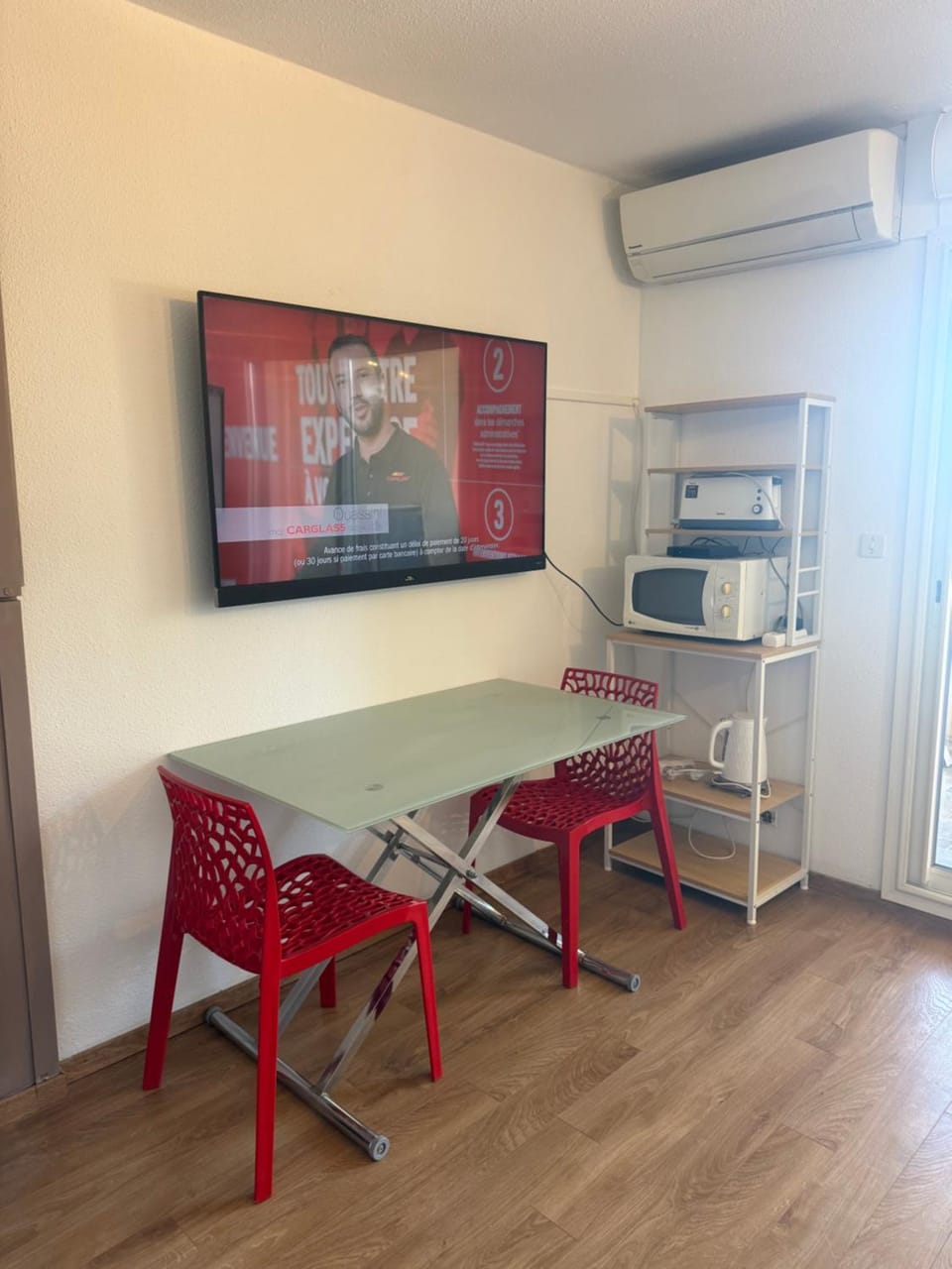 Sympathique studio climatisé sur le port de Hyeres Apartment in Hyères