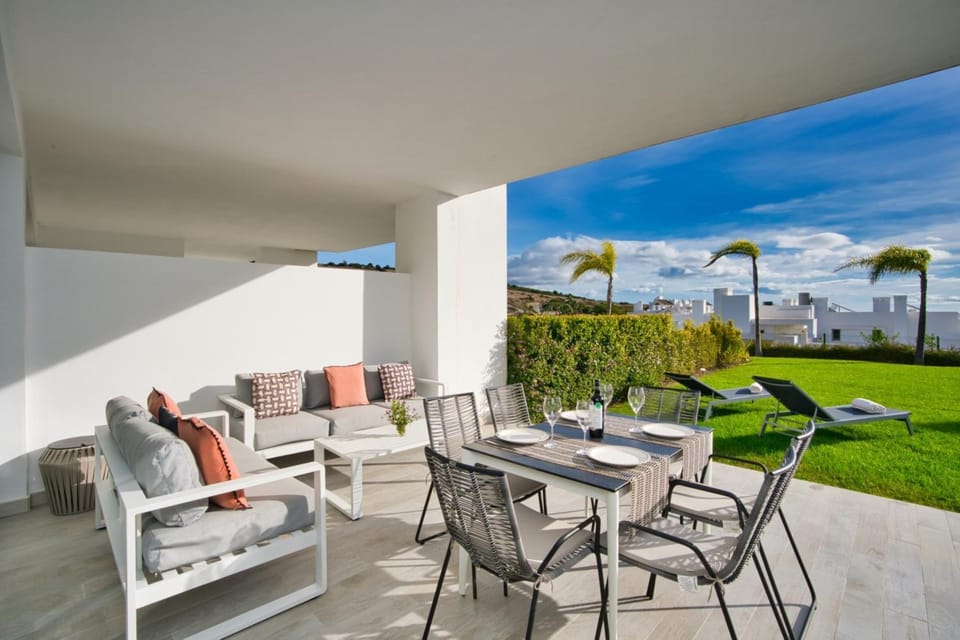 Patio, Garden, Garden, Balcony/Terrace, Balcony/Terrace, Dining area, sunbed