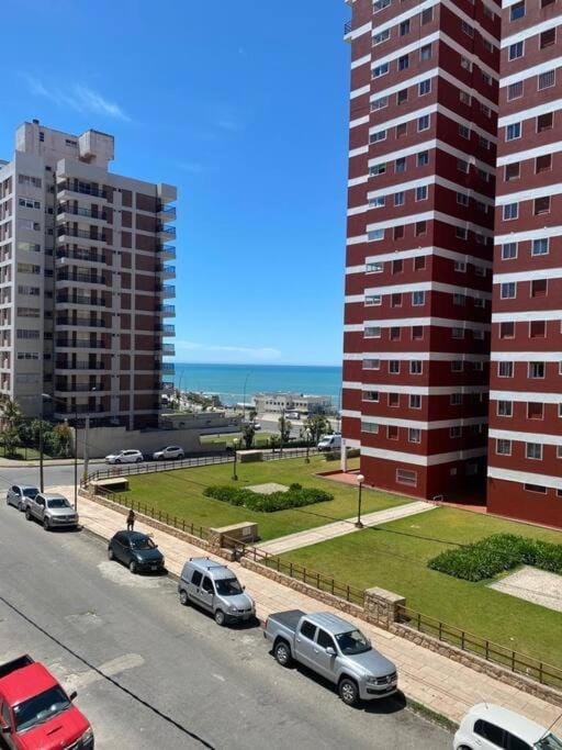 Alquilo departamento en temporada, 3 ambientes con cochera, en Playa Grande Apartment in Mar del Plata