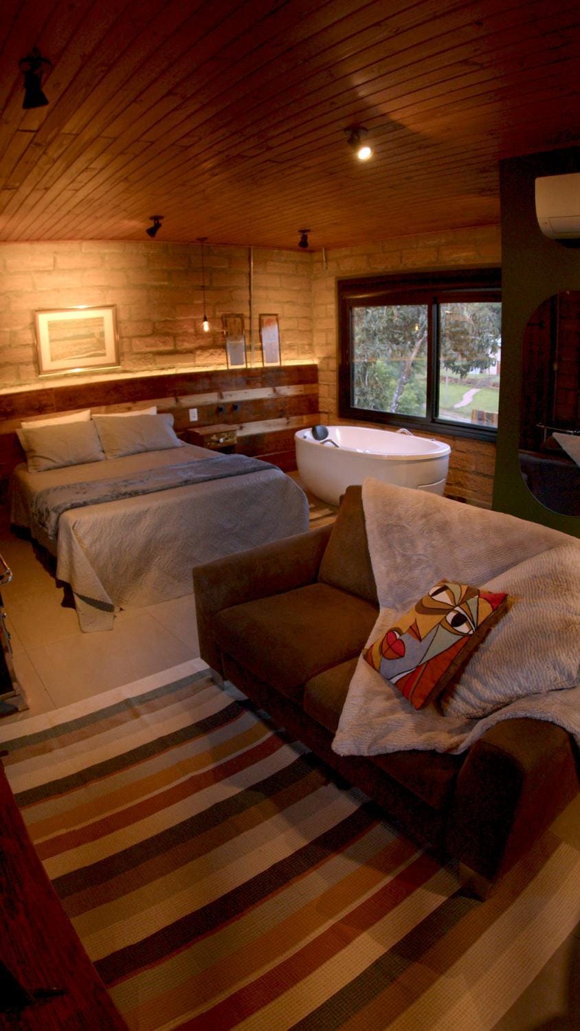 Hot Tub, Living room