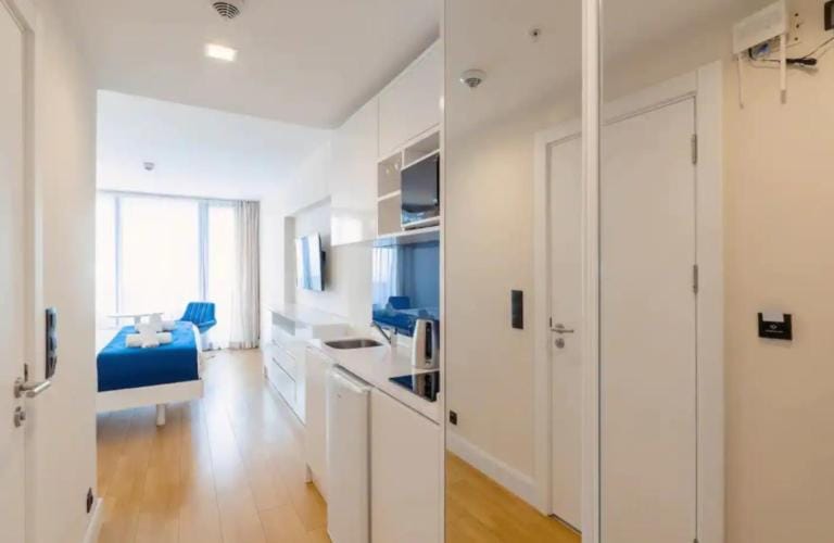 Orbi City Top Floor Aparthotel Bed and Breakfast in Batumi
