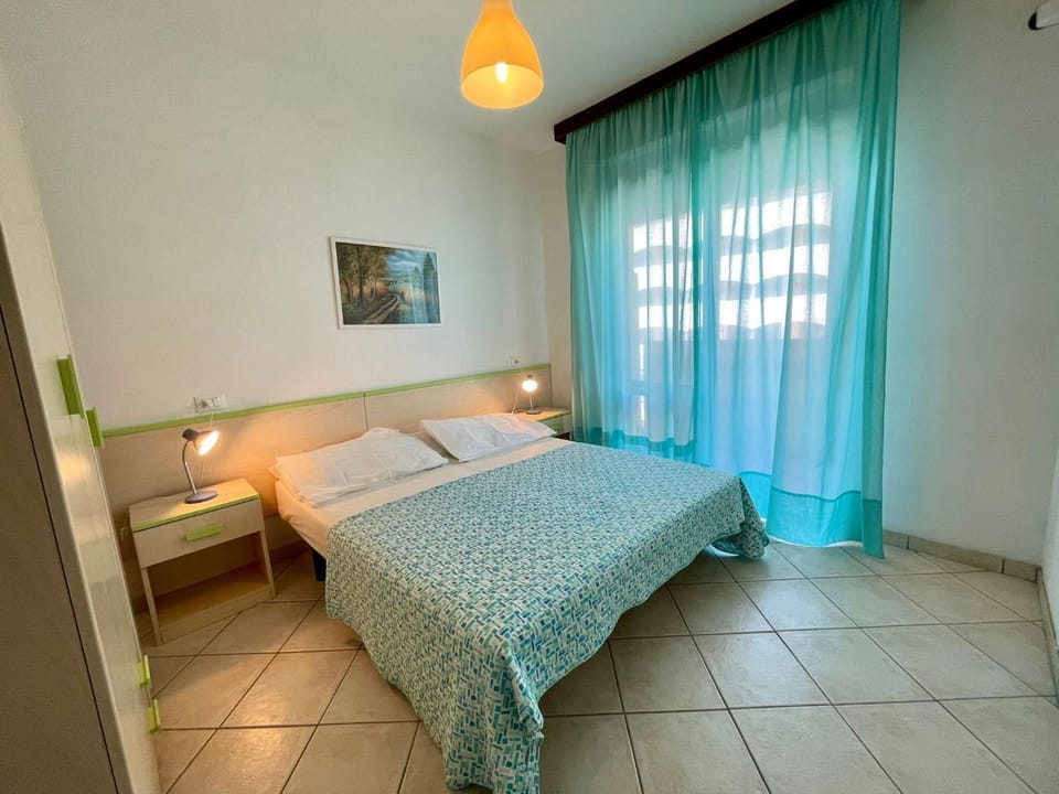 Bed, Decorative detail, Bedroom