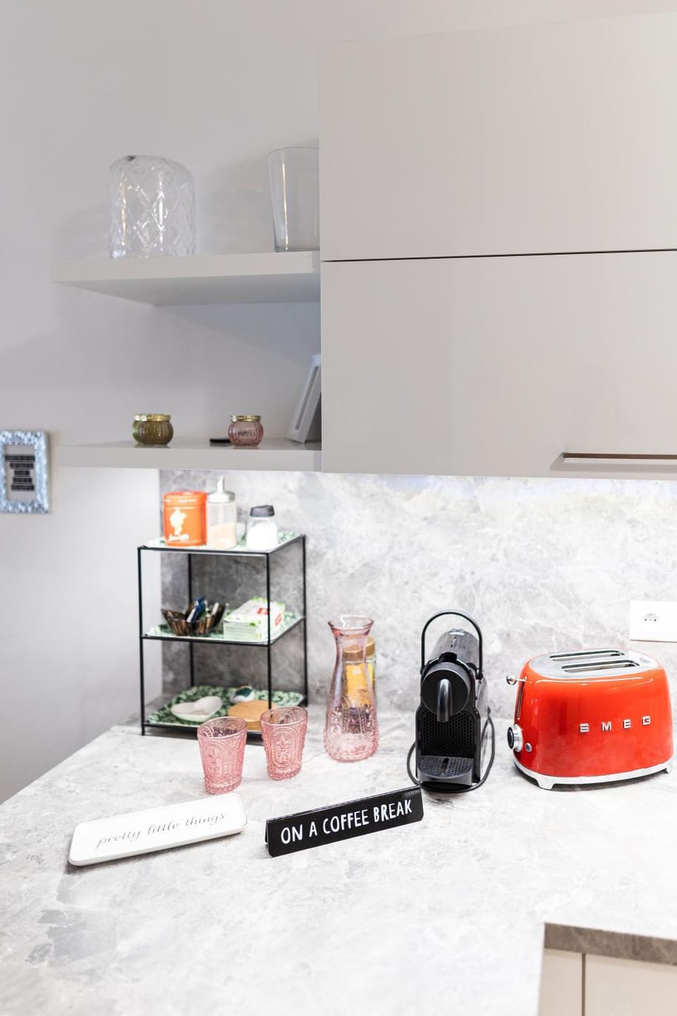Coffee/tea facilities, Kitchen or kitchenette
