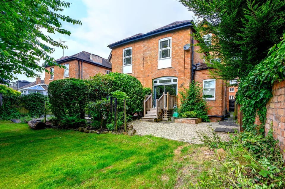 Property building, Garden