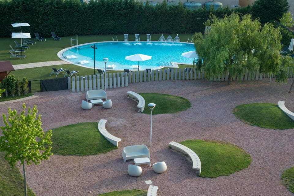 Garden view, Pool view, Swimming pool