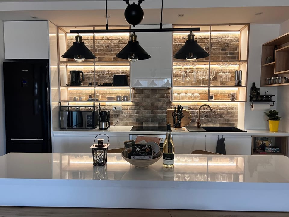 Kitchen or kitchenette, minibar, stove, kitchen, kitchen