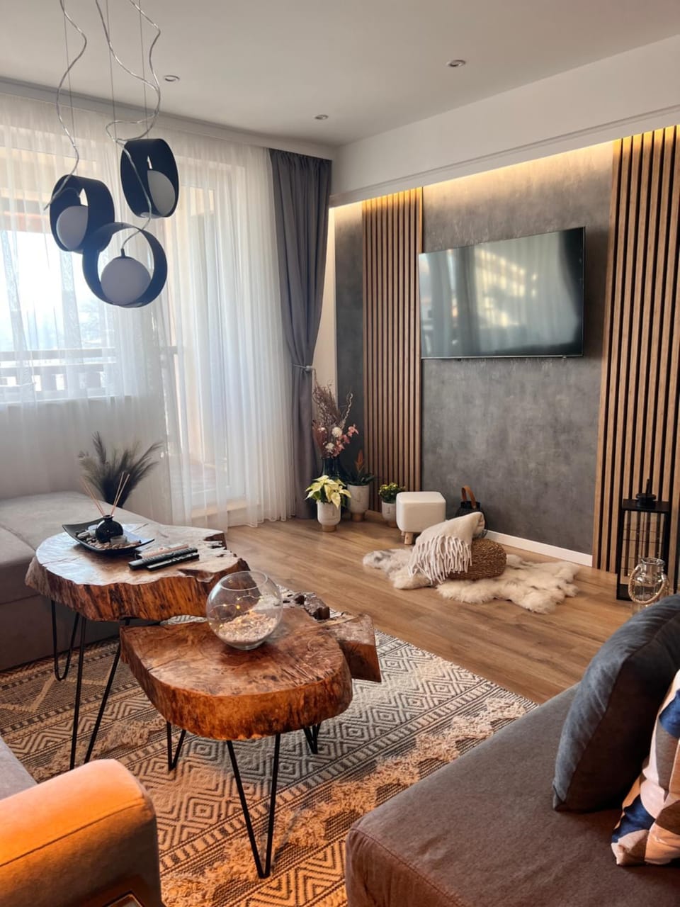 Communal lounge/ TV room, TV and multimedia, Living room