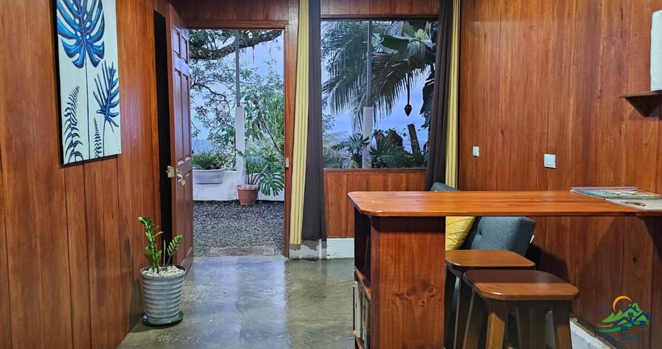 Cabaña Colibrí Apartment in Alajuela Province