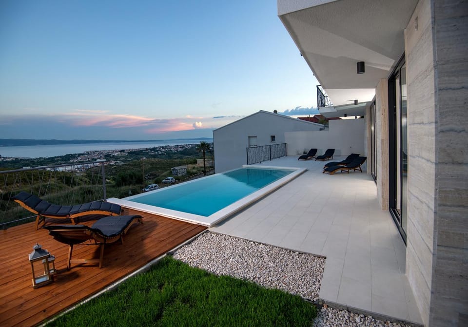 Villa Godimento w heated pool Villa in Šibenik-Knin County, Croatia