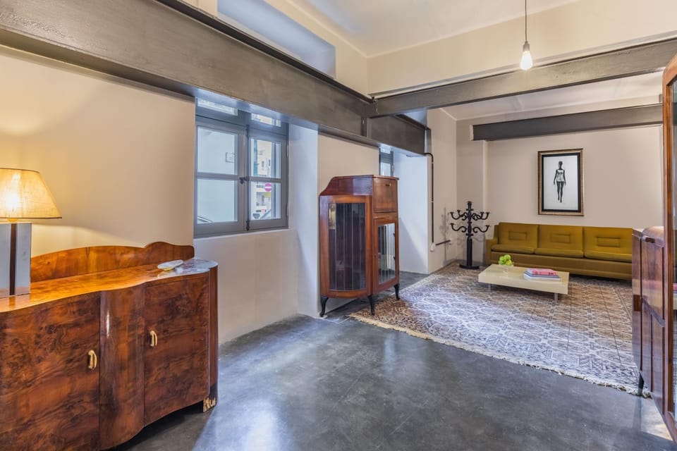 Living room, Photo of the whole room, Seating area