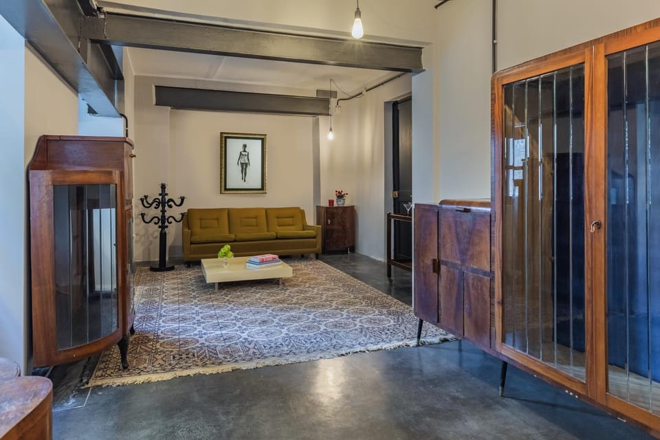 Living room, Photo of the whole room, Seating area