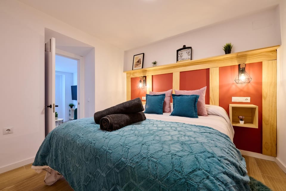 Bed, Photo of the whole room, Bedroom, wardrobe