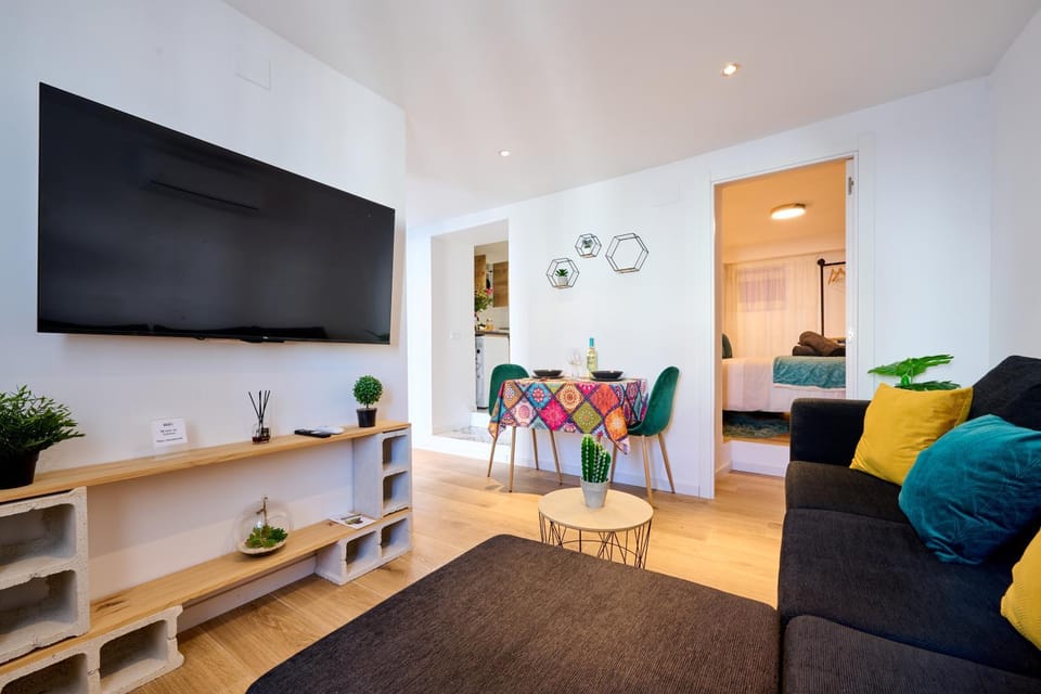 TV and multimedia, Living room, internet, air conditioner