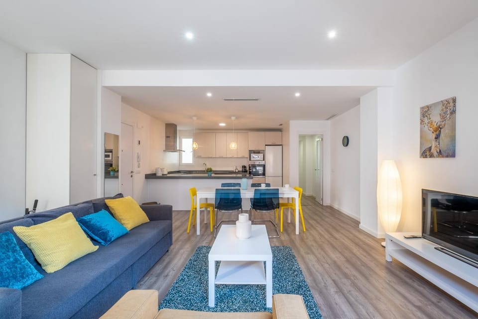 Communal lounge/ TV room, Living room