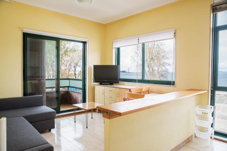 TV and multimedia, Living room, Dining area