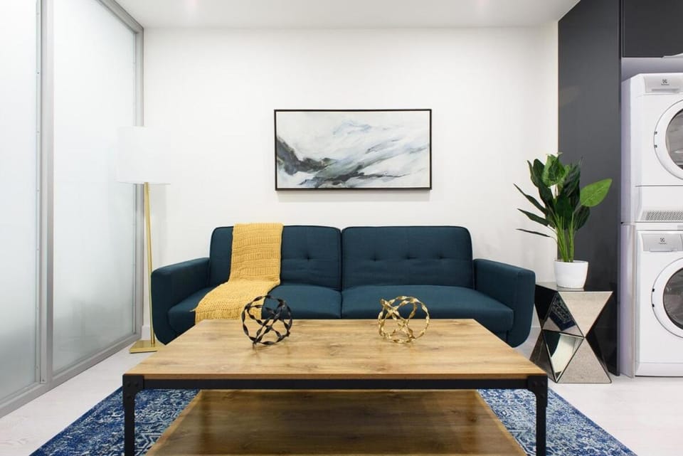 75-1B NEW Prime Upper East W D Elevator Apartment in Roosevelt Island