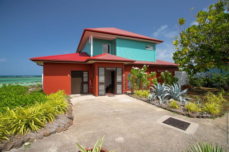 Property building, Natural landscape, Garden view