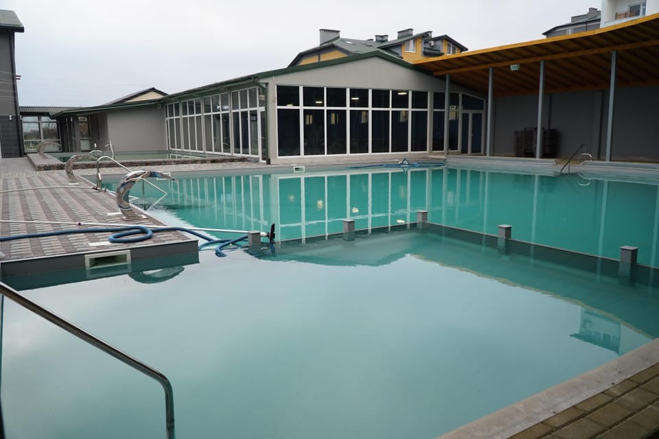 Pool view, Swimming pool