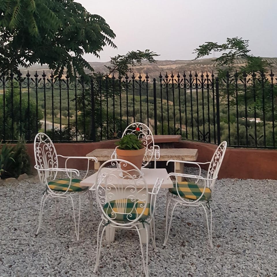 Patio, Natural landscape, Balcony/Terrace, Seating area, Mountain view