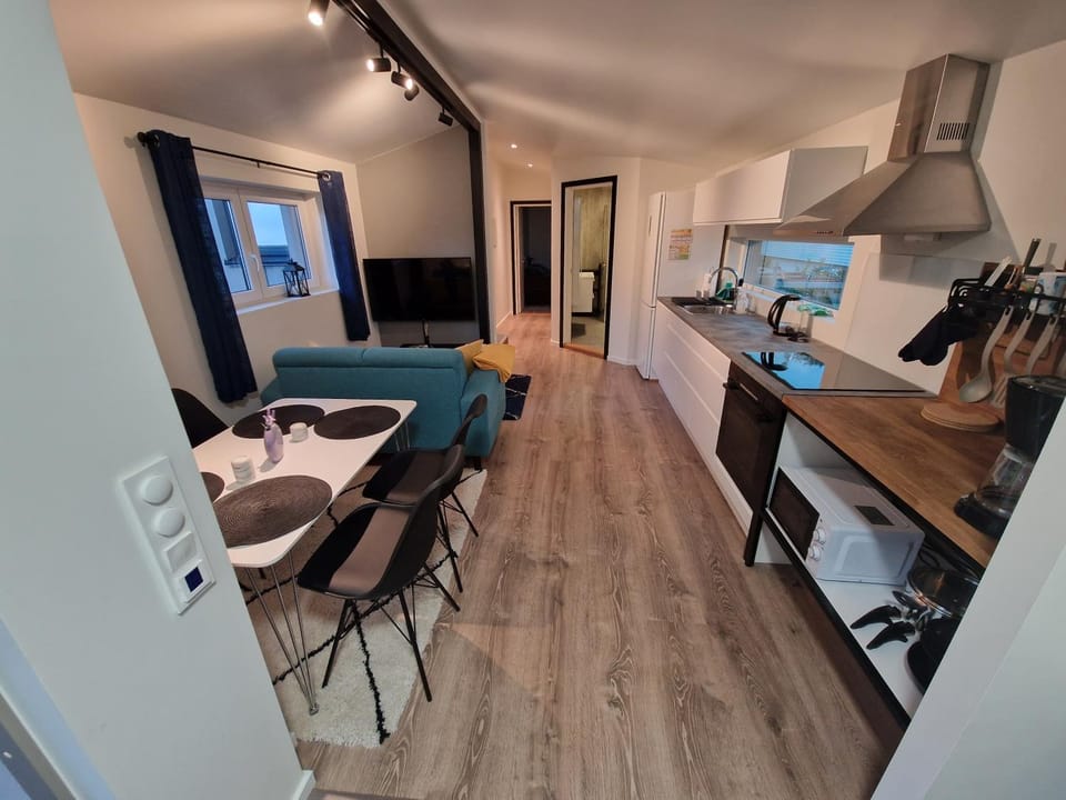 Northern living 2 room with shared bathroom Bed and Breakfast in Tromso