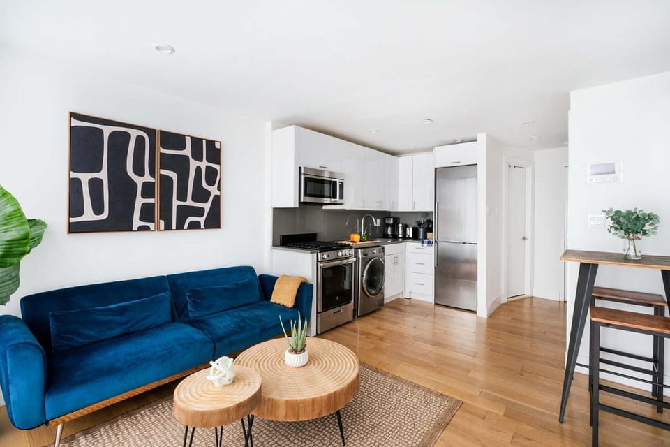 75-2D NEW Prime UES W&D Balcony Elevator Apartment in Roosevelt Island