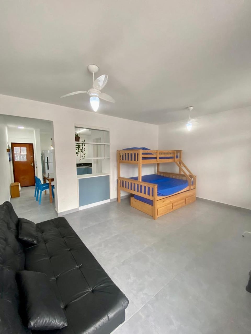 Bed, Photo of the whole room, bunk bed