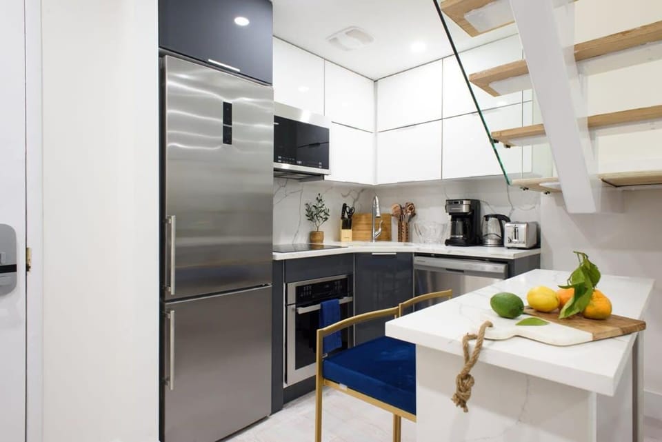 75-3A 3Br Duplex Prime UES WD in unit Sleeps 6 Apartment in Roosevelt Island