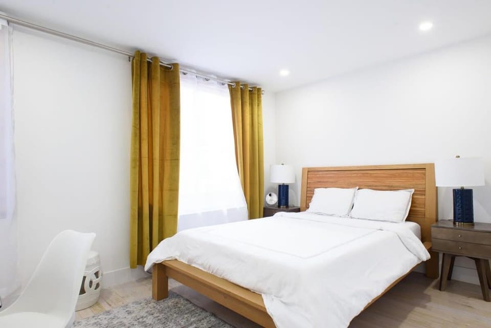 75-5 Luxury 3BR Duplex W d Elevator bldg Apartment in Roosevelt Island