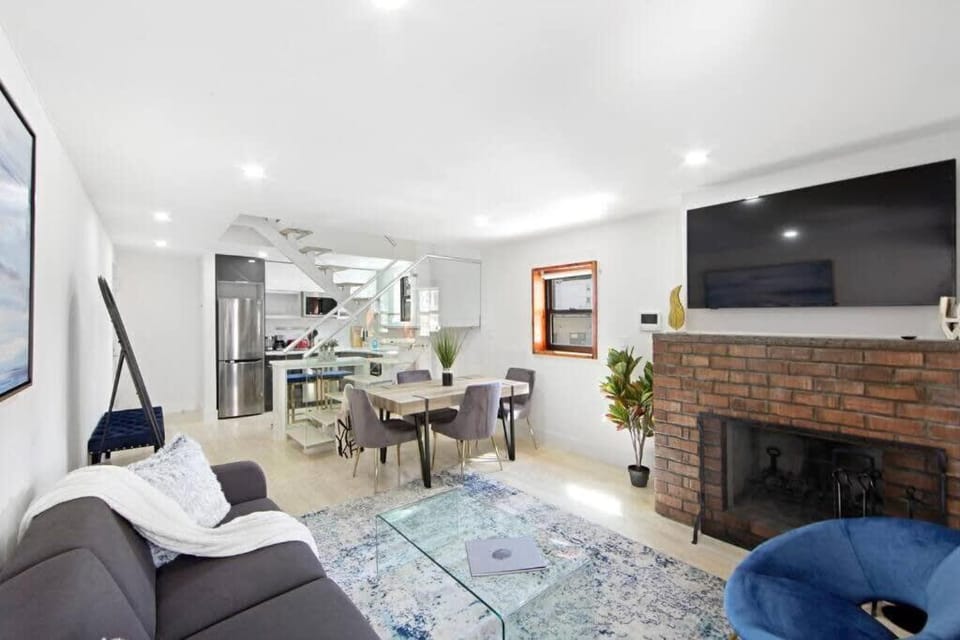 75-5C 3BR LUXURY Duplex BRAND NEW W&D Elevator Apartment in Roosevelt Island