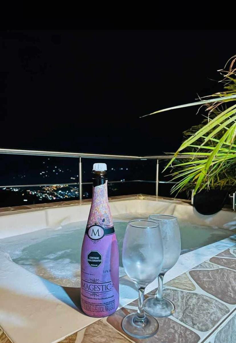 Hot Tub, Hot Tub