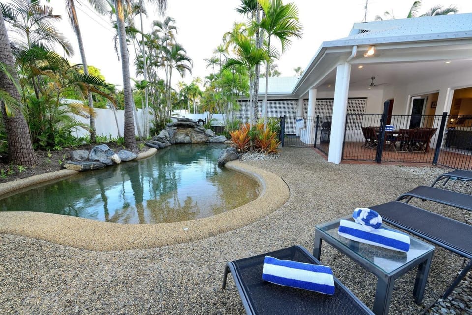 Coral Drive Retreat House in Port Douglas