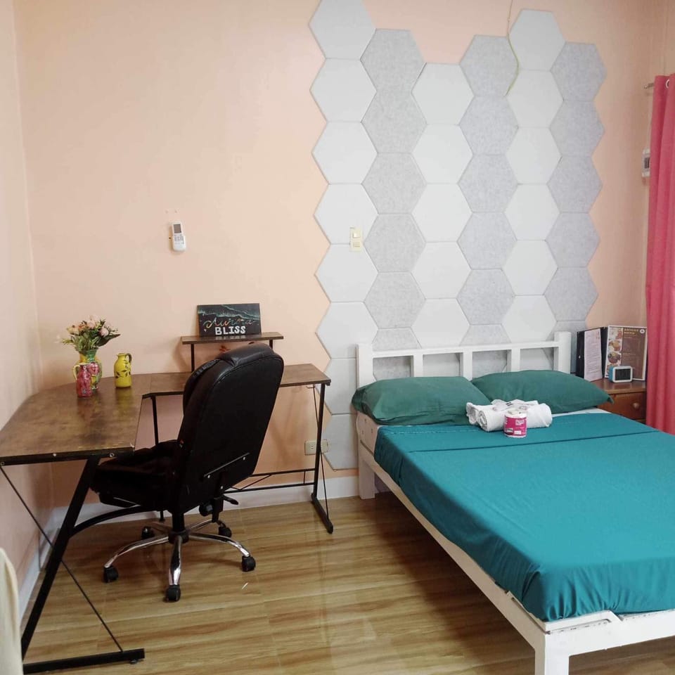 Bed, Living room