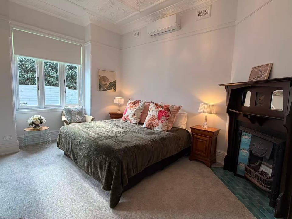 Crows Nest LemonTree 3 Bedroom Home Nr Metro FreeP Villa in Sydney