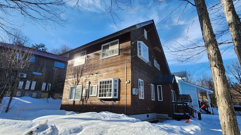 Property building, Day, Winter