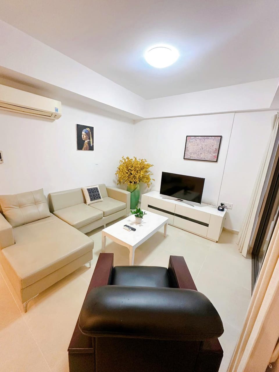 TV and multimedia, Living room, Seating area