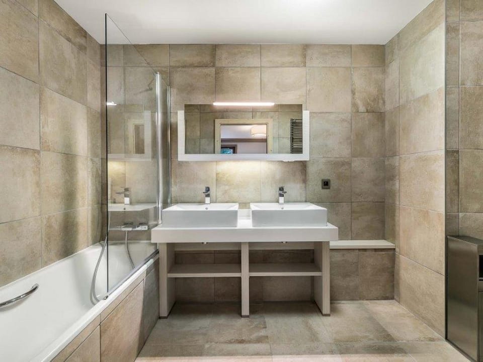 Appartement moderne à Courchevel avec parking et WiFi Apartment in Saint-Bon-Tarentaise