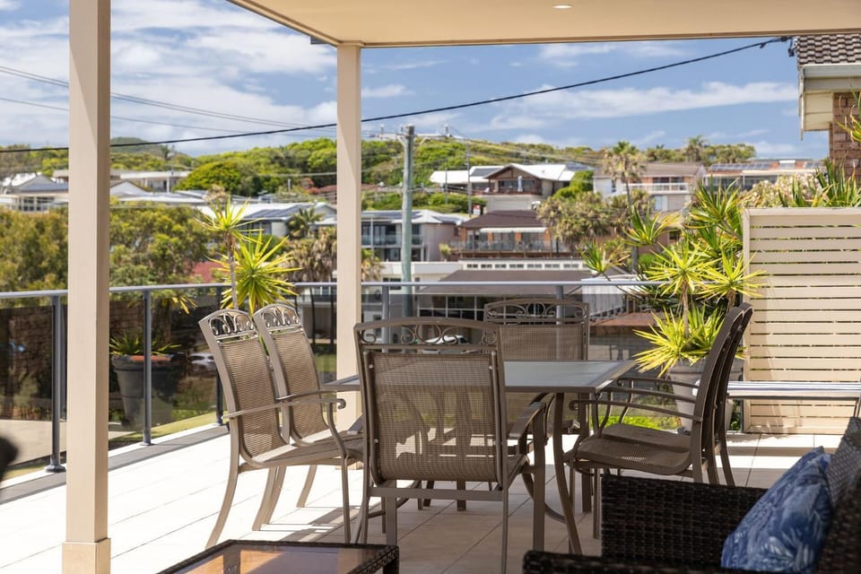 Day, View (from property/room), Balcony/Terrace, Beach