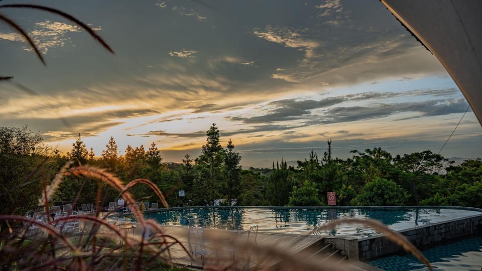 Day, Natural landscape, Mountain view, Pool view, Swimming pool, Swimming pool, Sunrise, Sunset