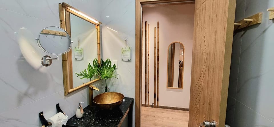 Bathroom, wardrobe