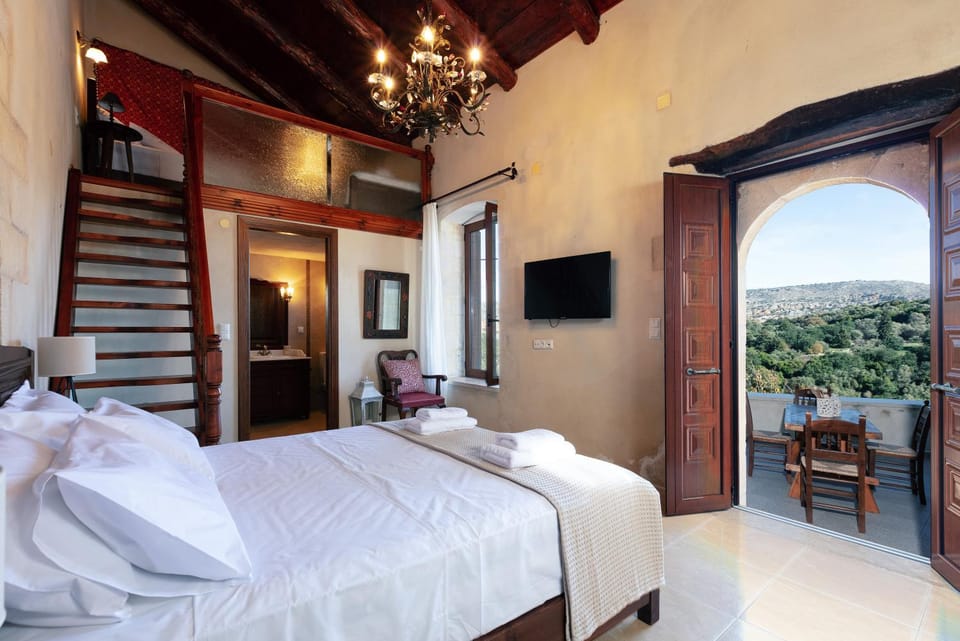 Bed, View (from property/room), Balcony/Terrace, Photo of the whole room, Bedroom, Mountain view, Family