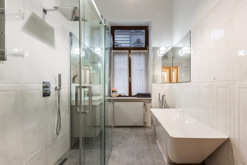 Bathroom, Bath