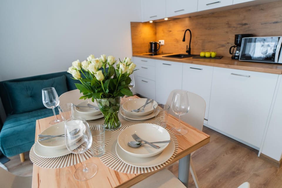 Kitchen or kitchenette, Seating area