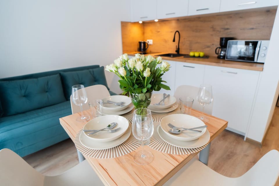 Kitchen or kitchenette, Seating area