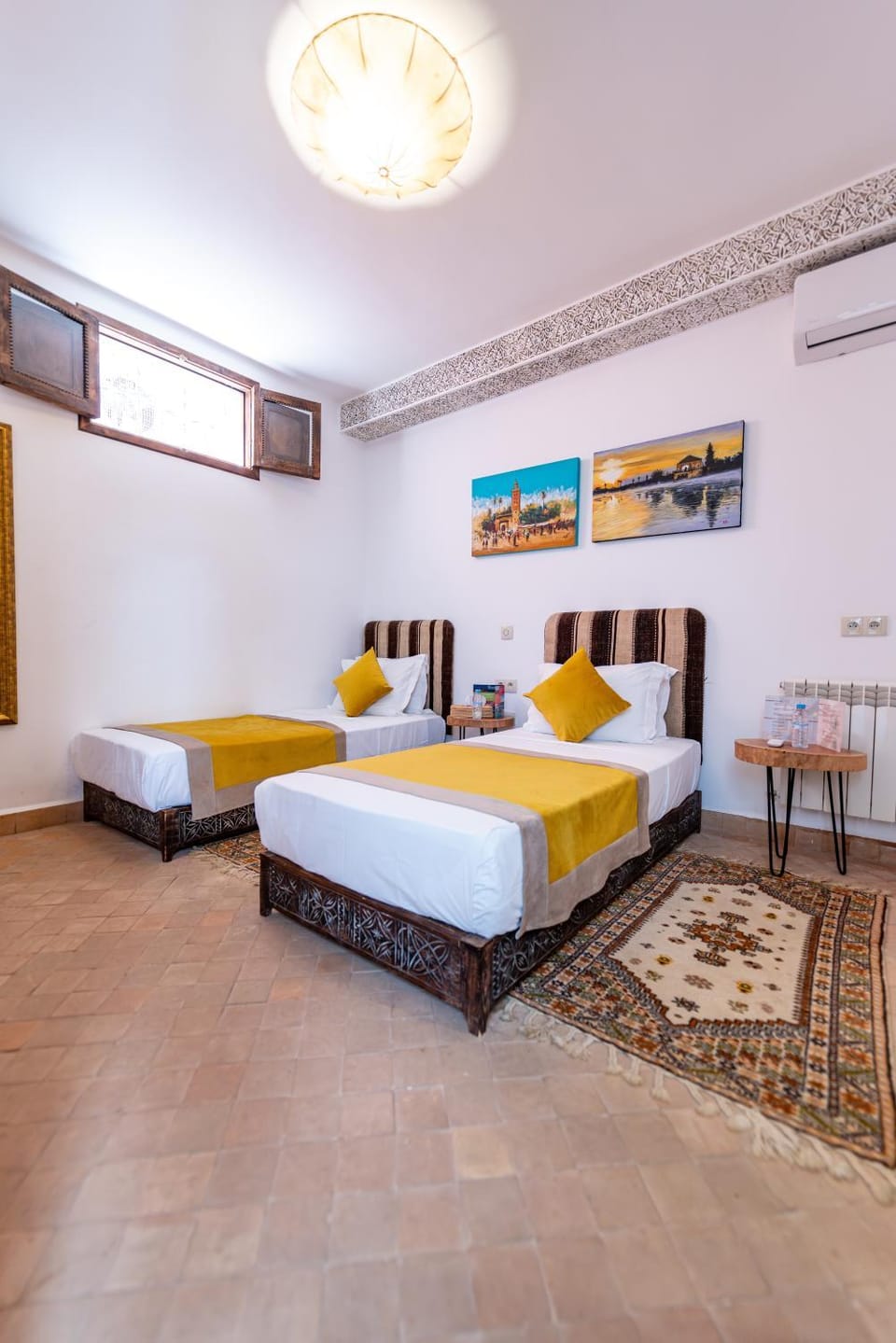 Bed, Photo of the whole room, air conditioner