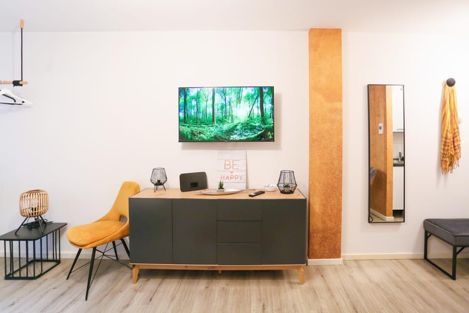 TV and multimedia, Living room, Seating area