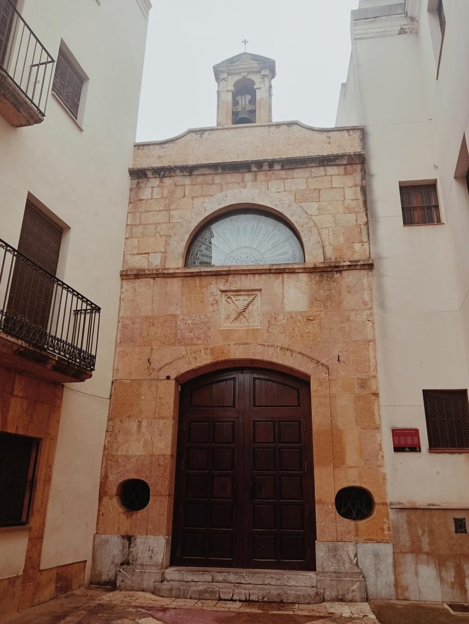Property building, Quiet street view