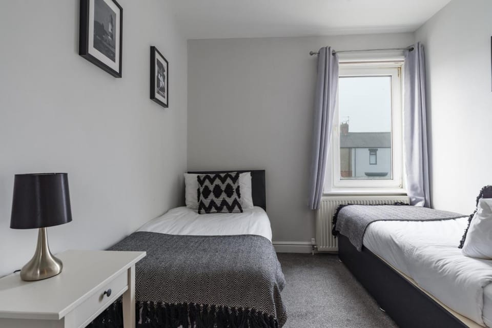 Hawthorn House-Sleeps 4-Pet friendly-Parking House in Ashington