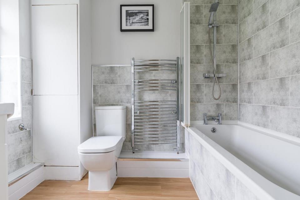 Hawthorn House-Sleeps 4-Pet friendly-Parking House in Ashington